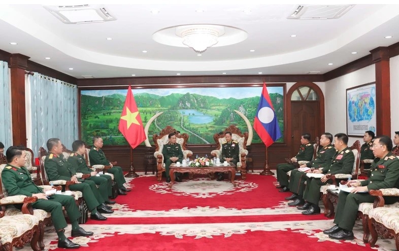 Vietnam offers support to Laos in peacekeeping capacity building